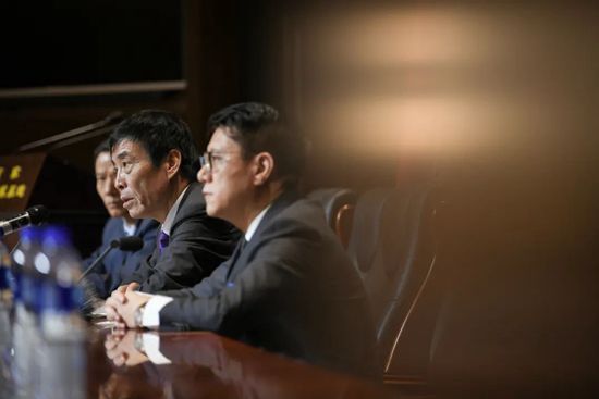 莫斯卡多加盟巴黎细节将敲定 转会费约2000万欧《巴黎人报》消息，莫斯卡多加盟巴黎圣日耳曼的最终细节即将敲定，转会费约2000万欧，不包括奖金。